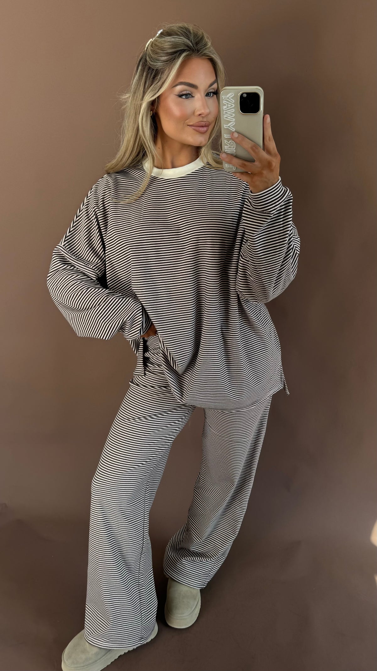 CABIN FEVER OVERSIZED FLEECE TOP THIN BROWN STRIPE