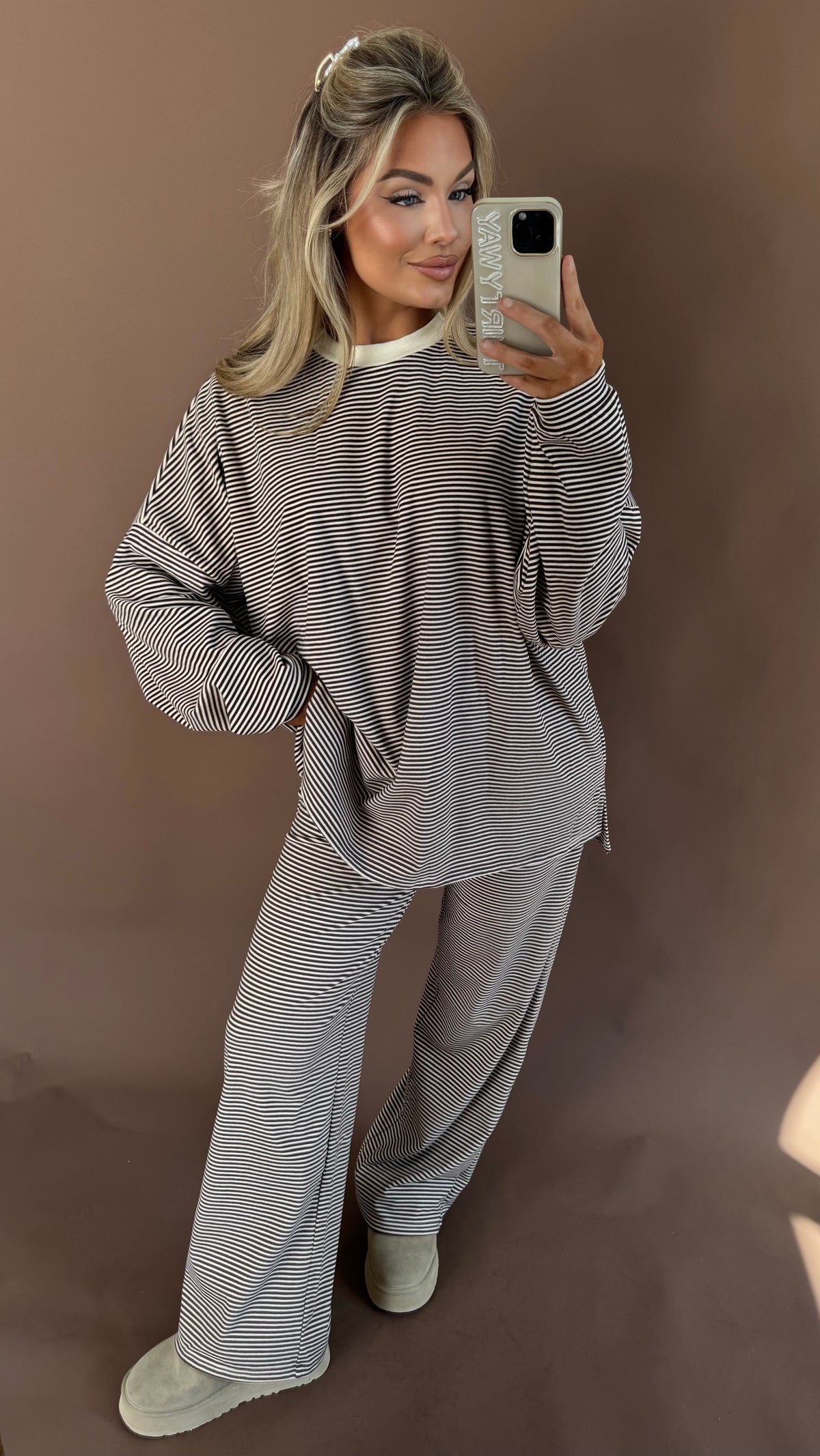 CABIN FEVER OVERSIZED FLEECE TOP THIN BROWN STRIPE