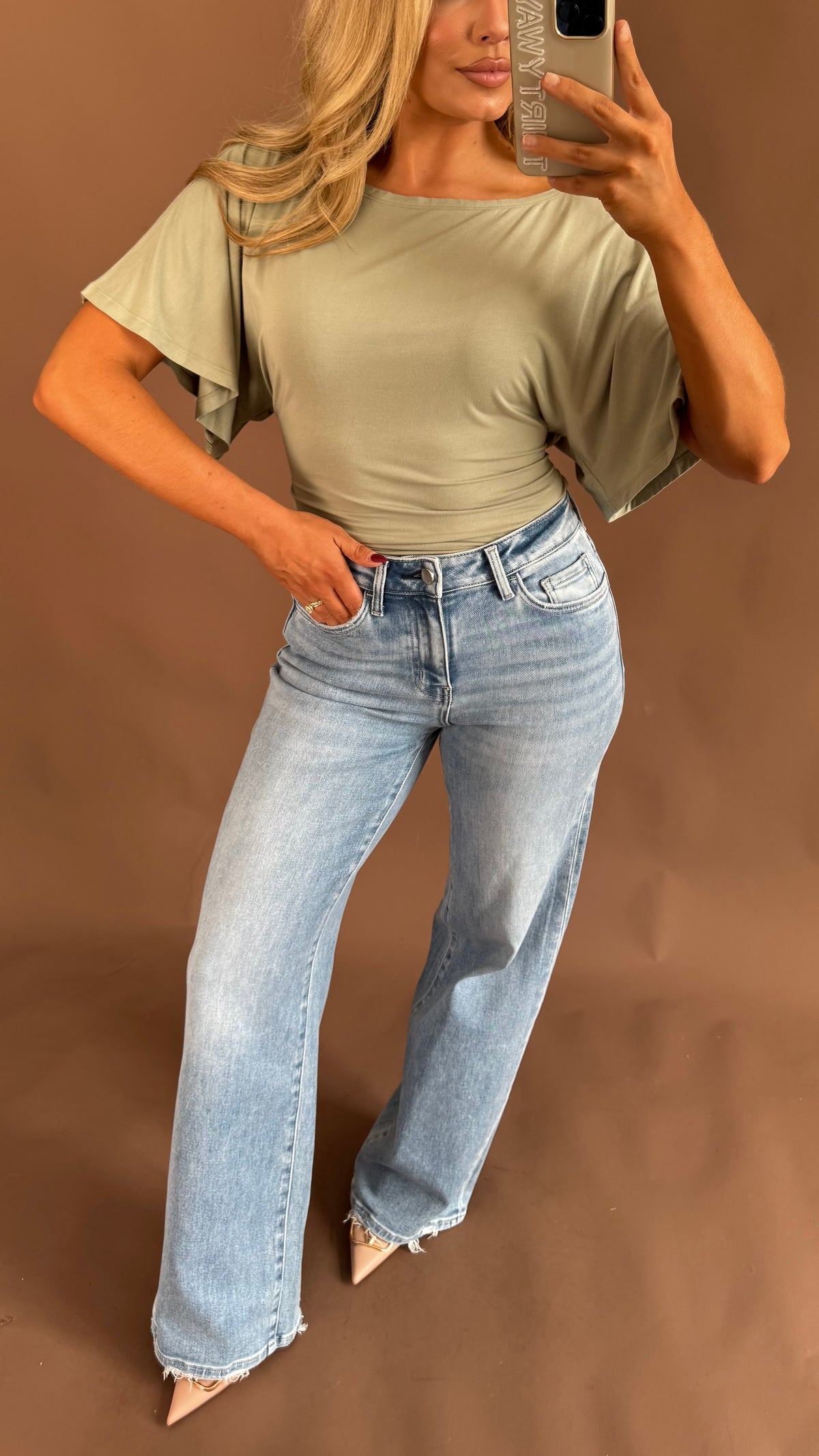 HIGH-RISE WIDE LEG DENIM