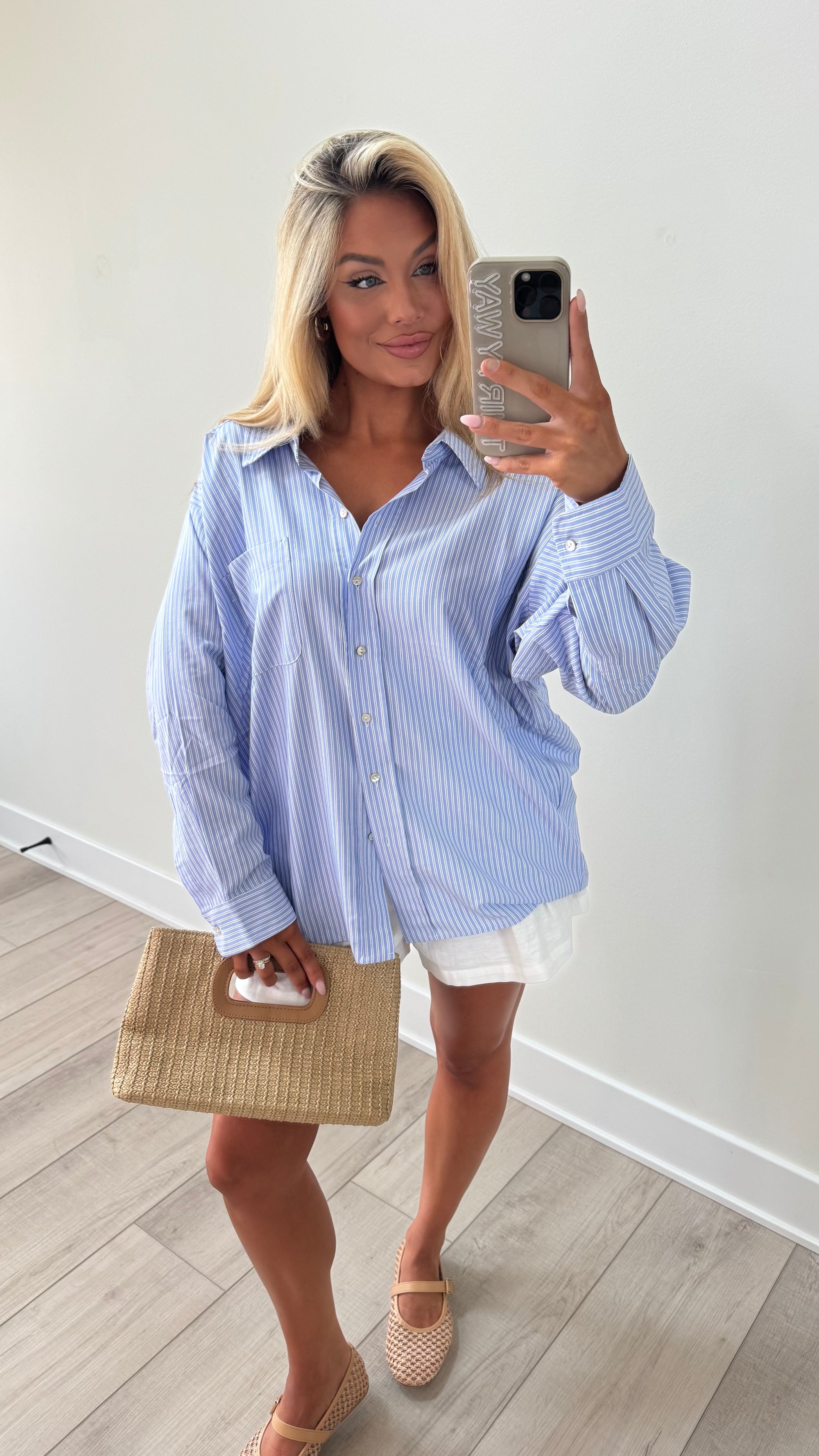 OVERSIZED STRIPED BUTTON DOWN