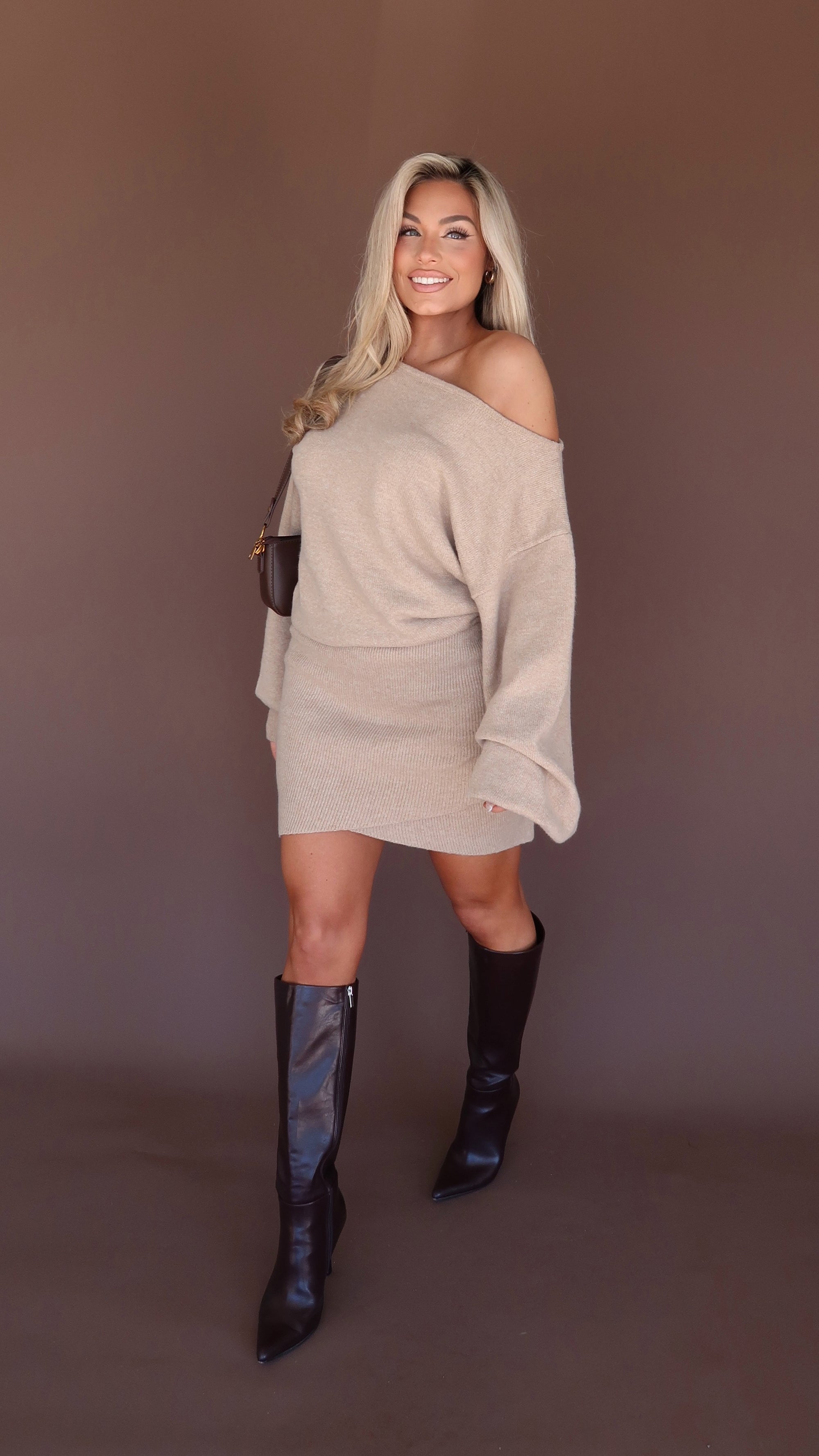 THANKSGIVING SWEATER DRESS TAUPE