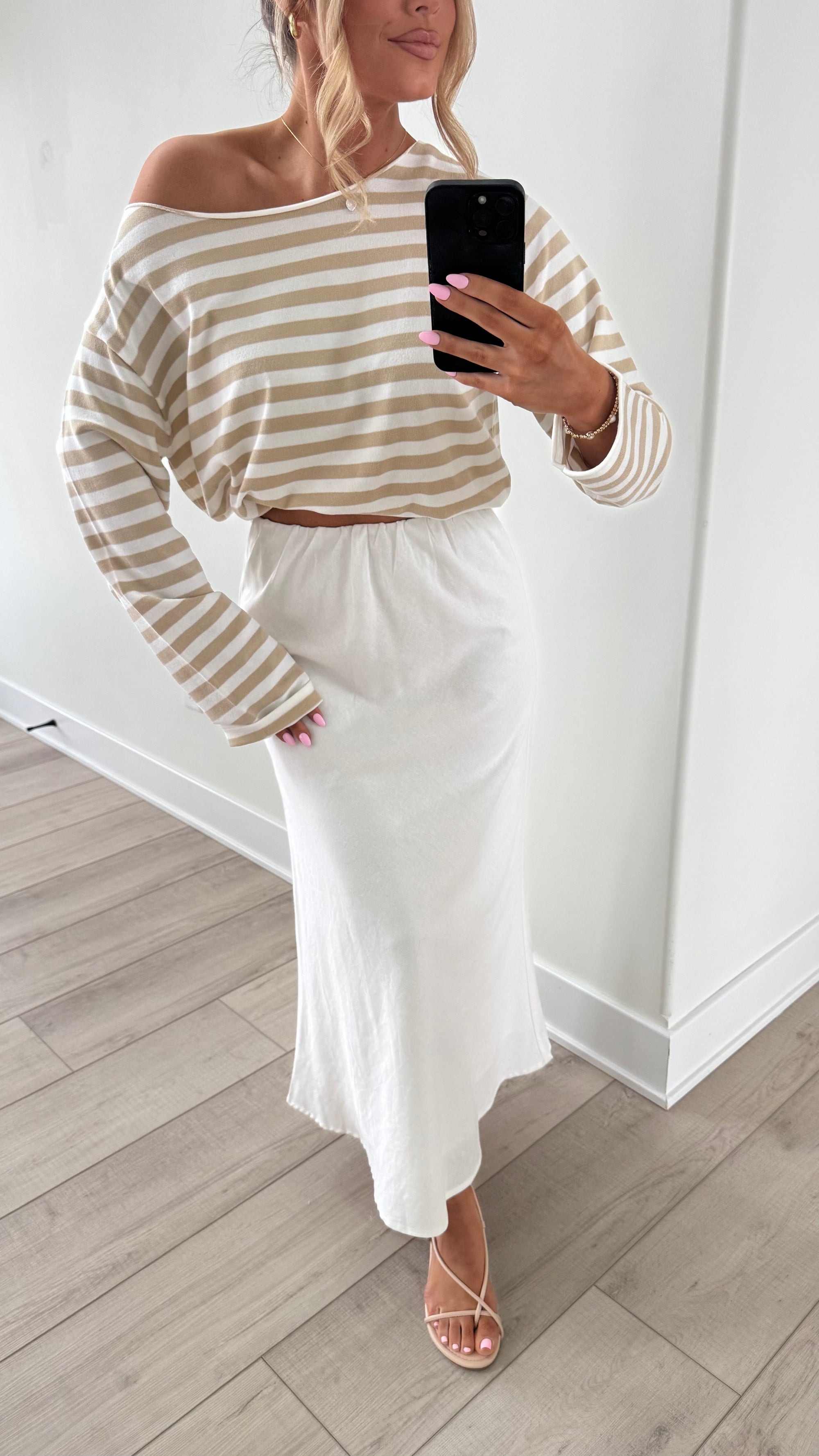 WHITE HIGH-WAISTED WOVEN MAXI SKIRT