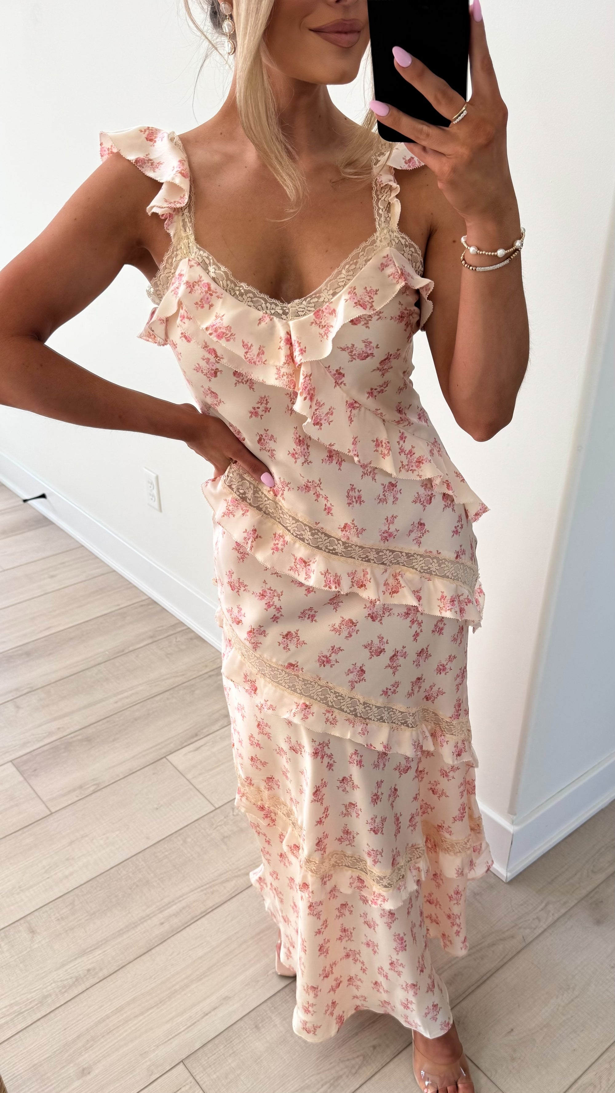 ELOISE FLORAL MAXI DRESS