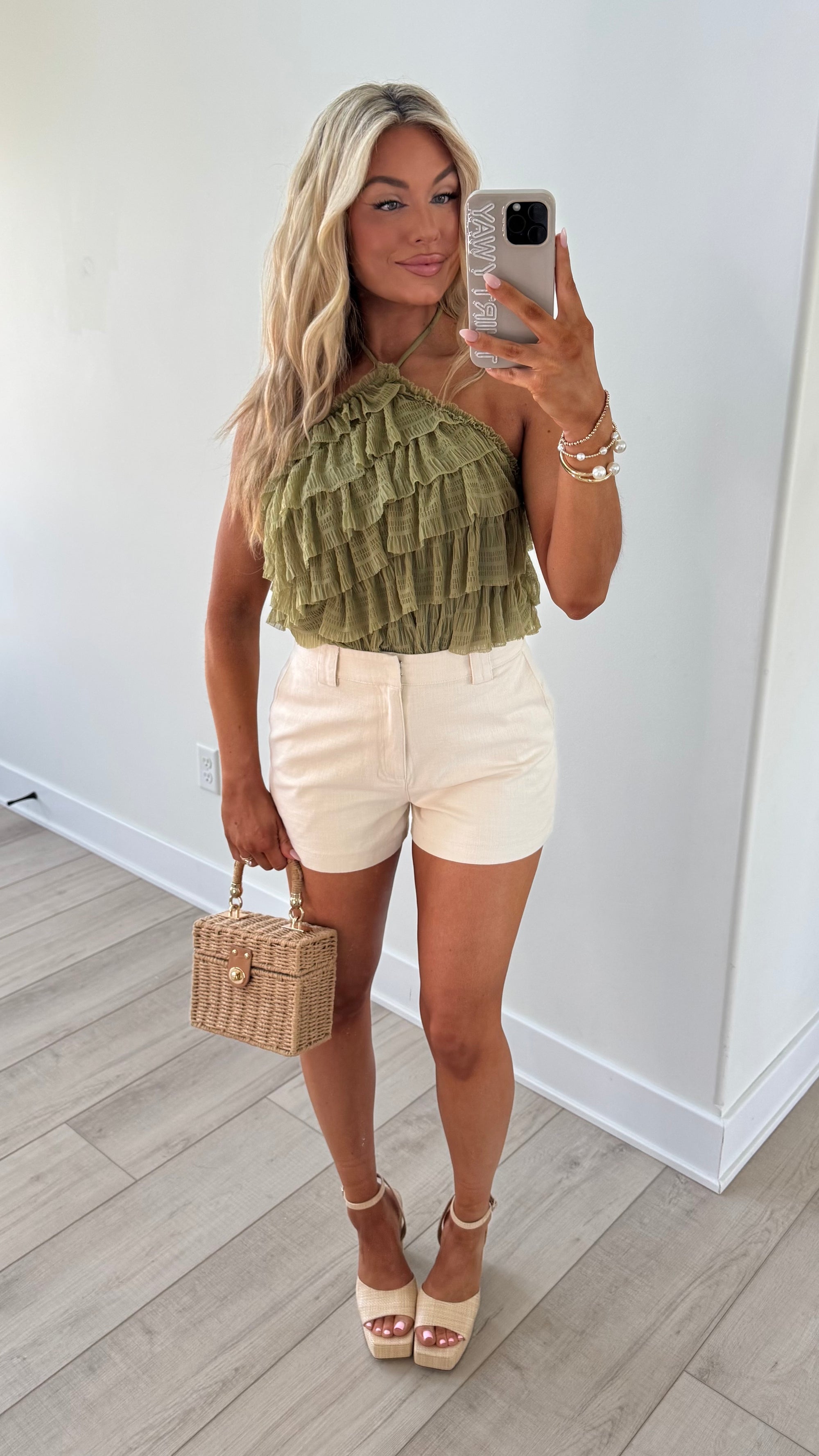 CREAM WOVEN TROUSER SHORT