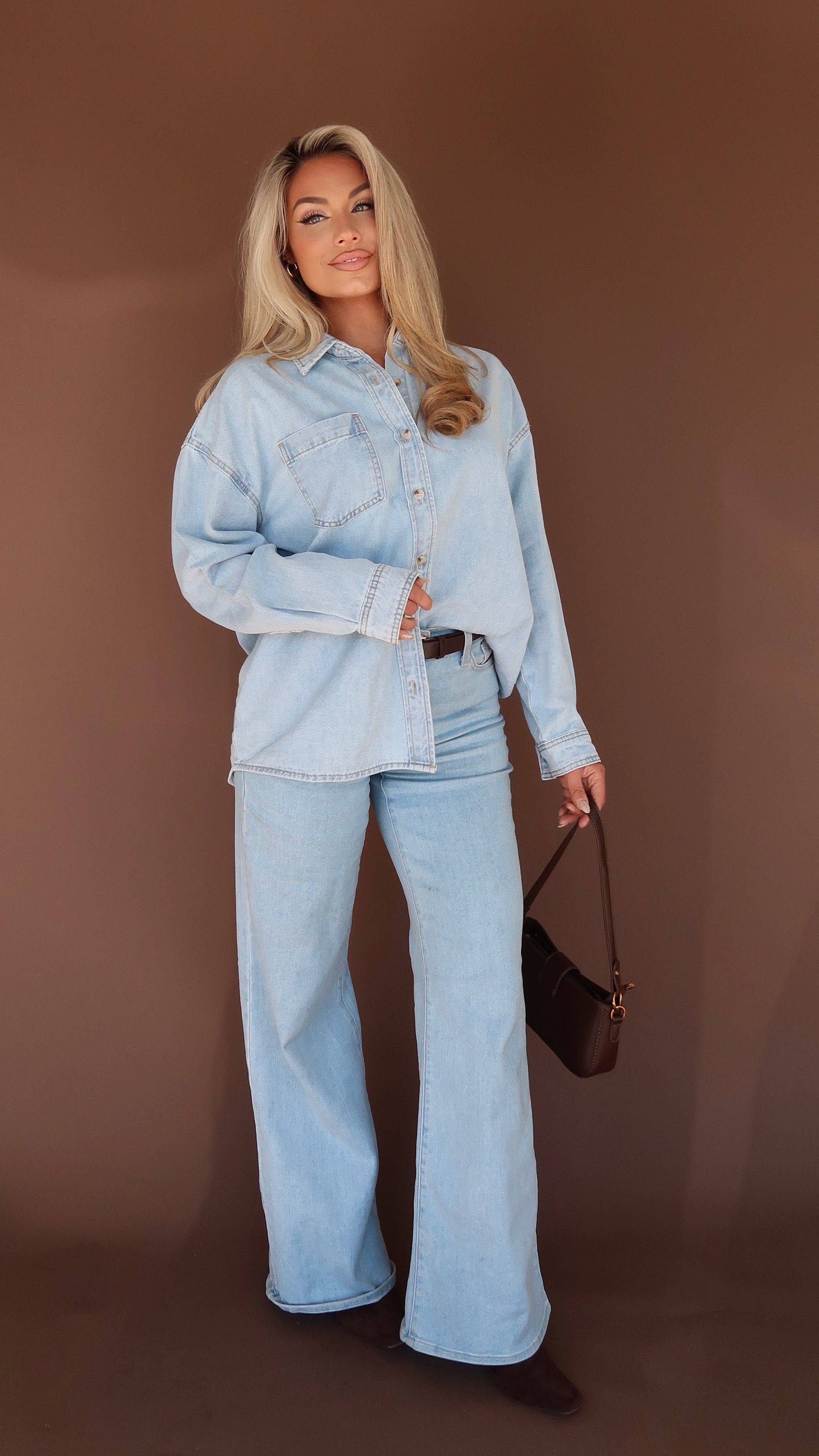 CORE OVERSIZED DENIM BUTTON DOWN LIGHT WASH