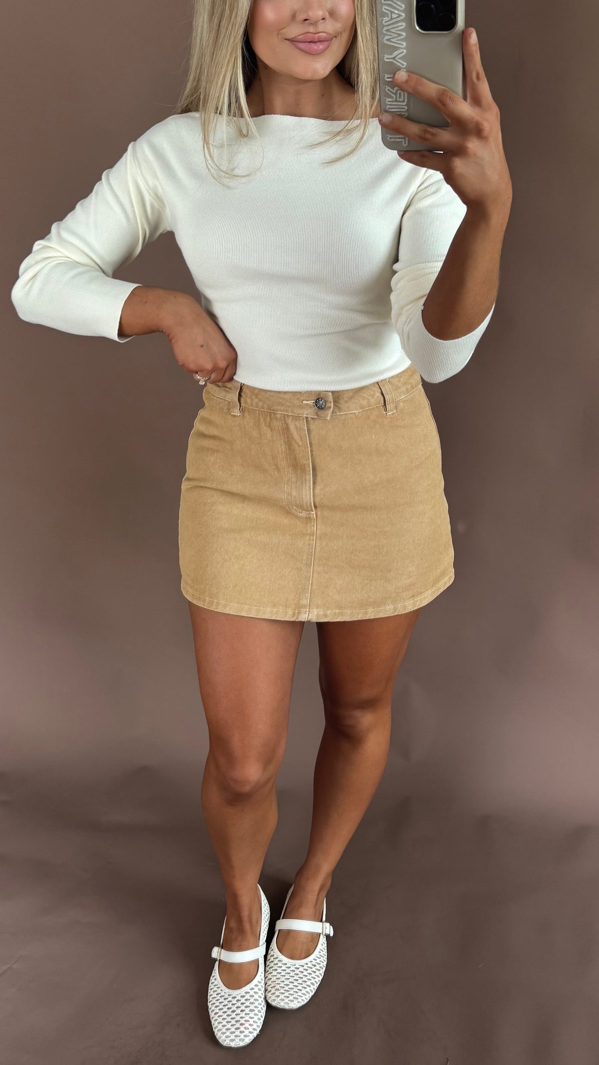 HIGH-RISE DENIM SKORT CAMEL