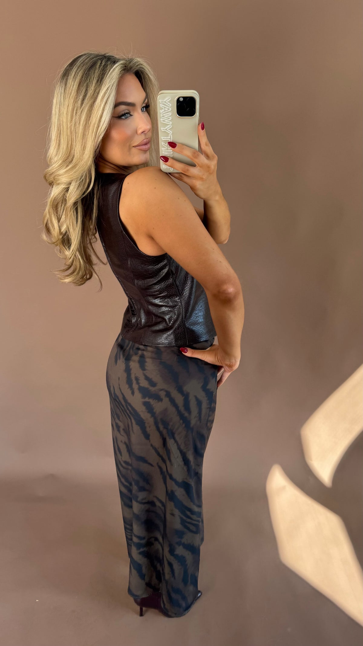 FAUX LEATHER CROC TOP BROWN