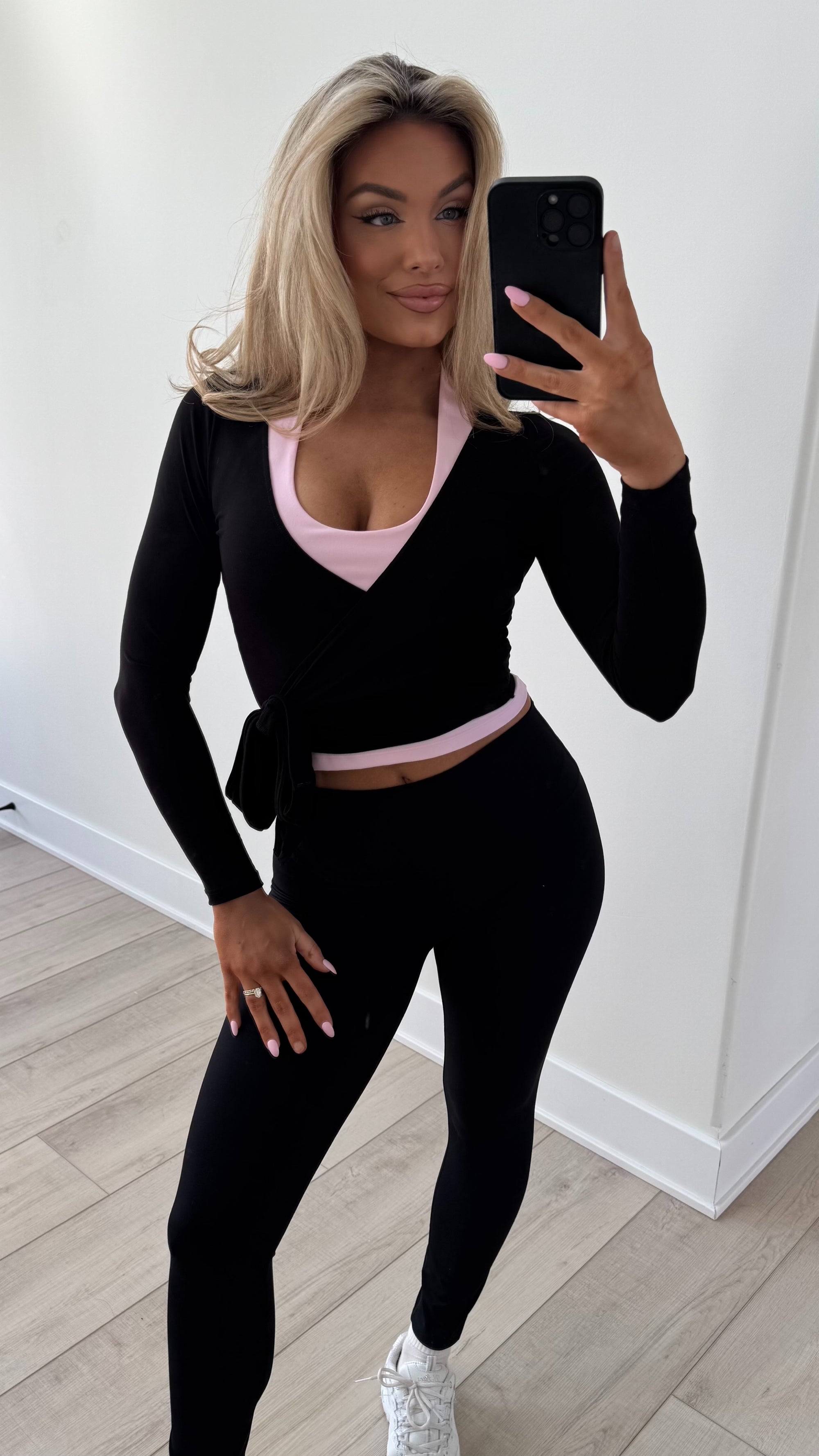 PILATES WRAP TOP BLACK