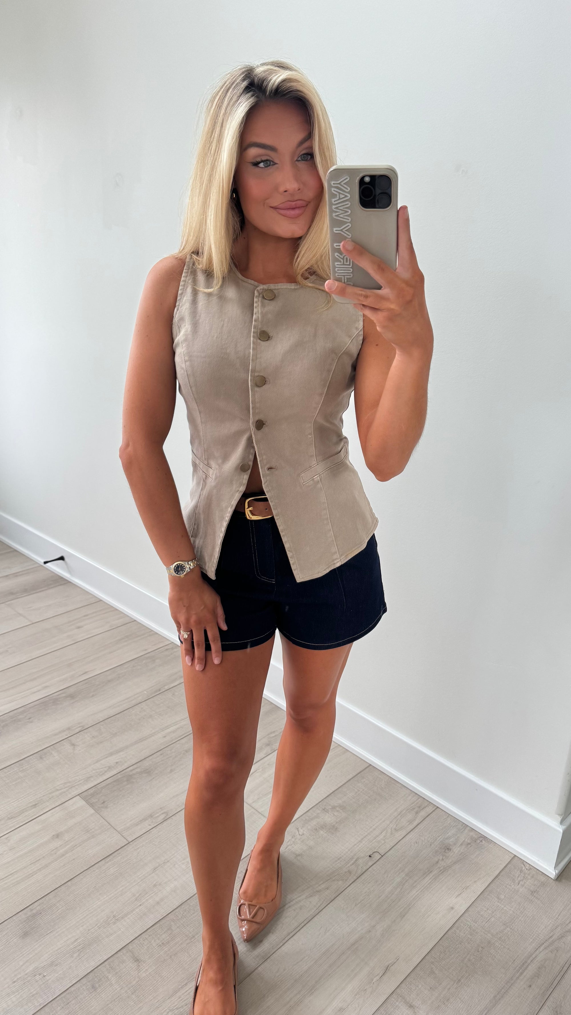 ESTATE BUTTON DOWN VEST TOP