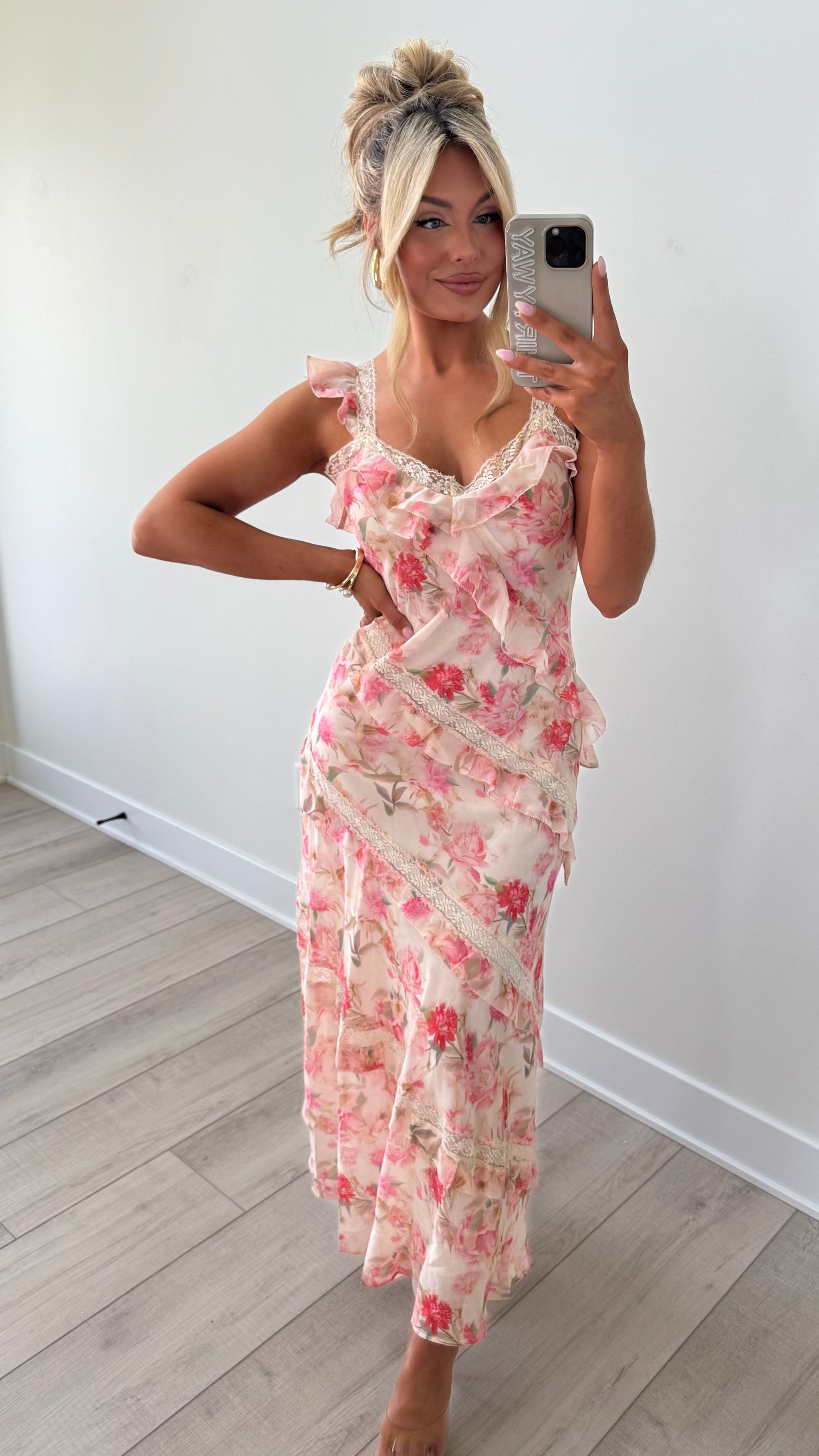 AMELIE FLORAL LACE MAXI DRESS