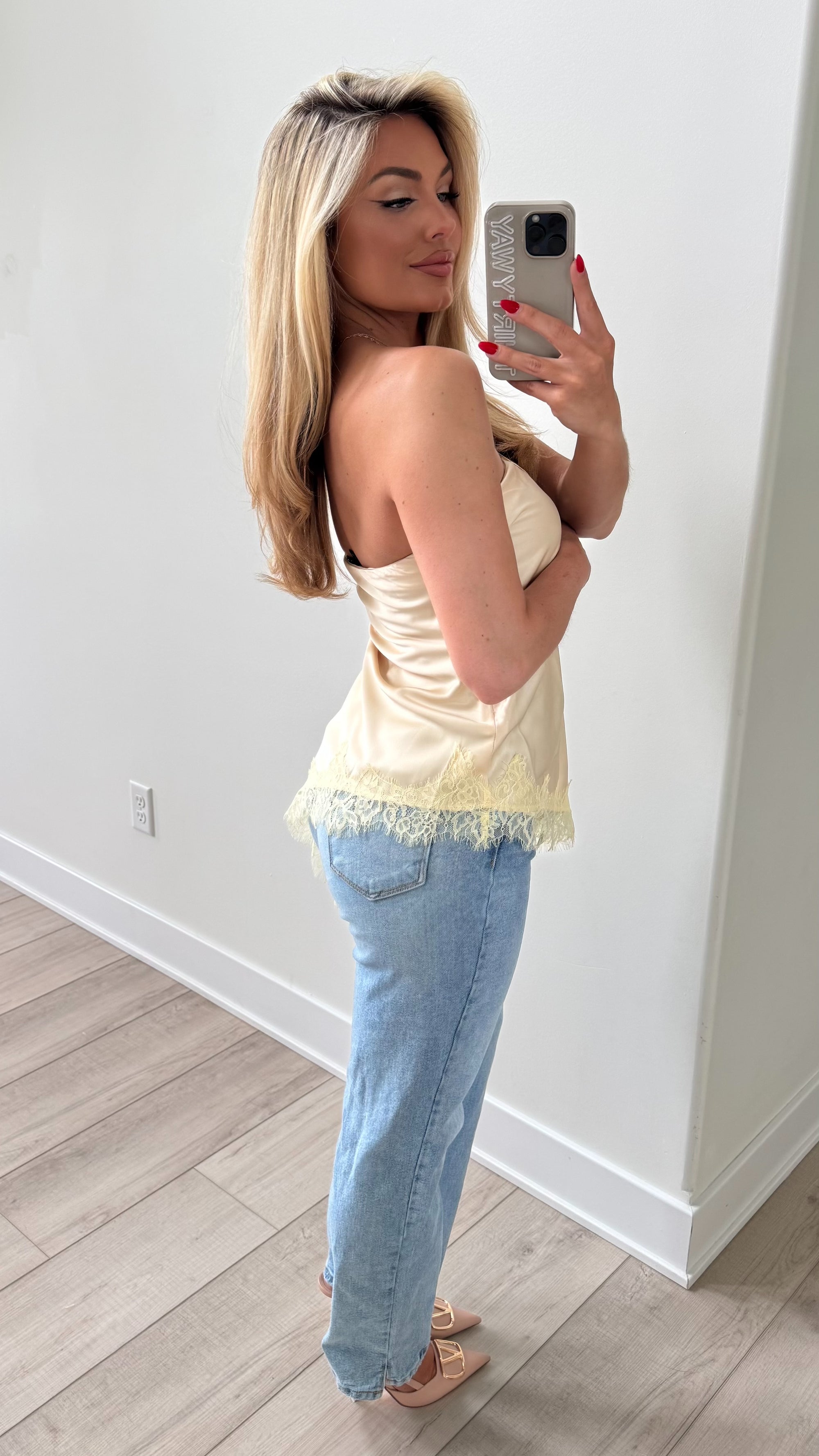 ROSETTE STRAPLESS LACE TOP BUTTER