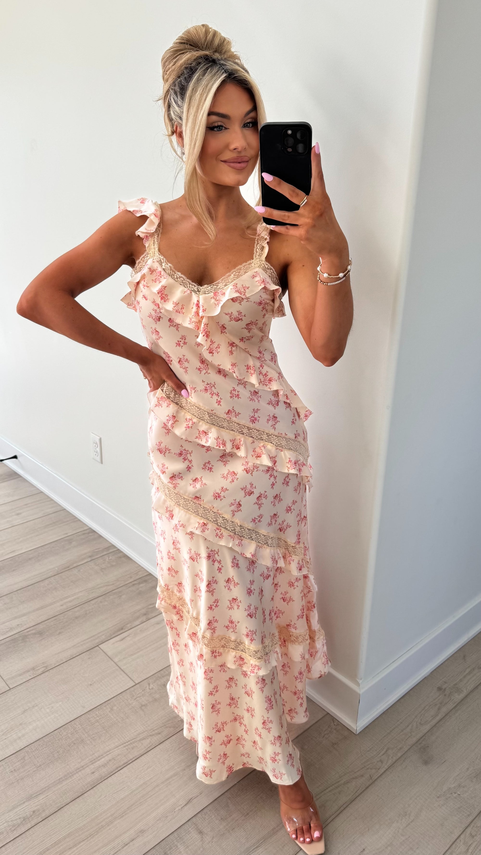 ELOISE FLORAL MAXI DRESS
