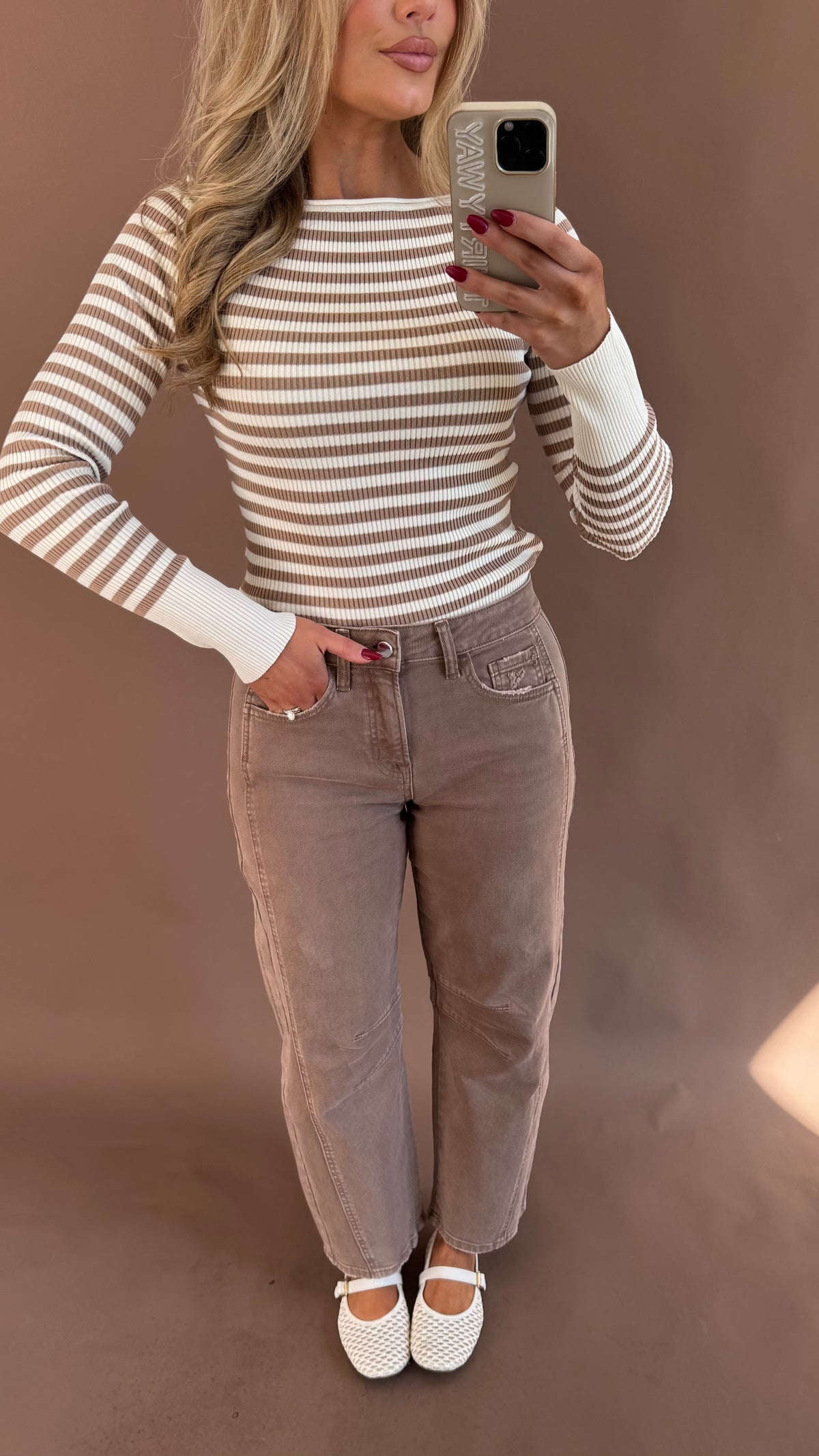 HIGH RISE BROWN BARREL DENIM