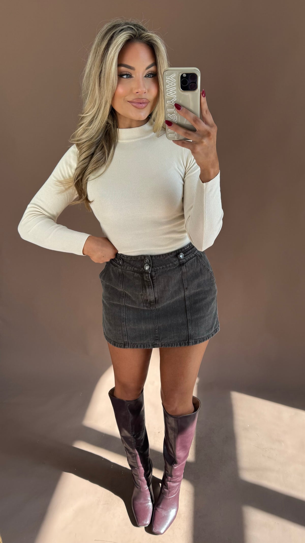 DARK TOFFEE DENIM MINI SKORT