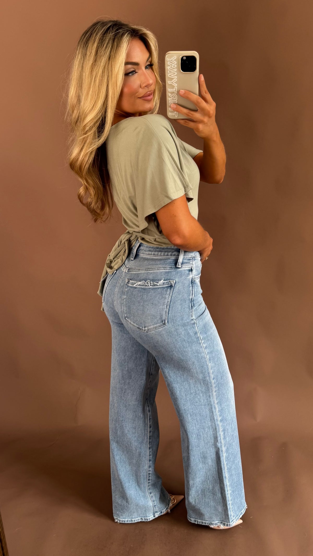 HIGH-RISE WIDE LEG DENIM