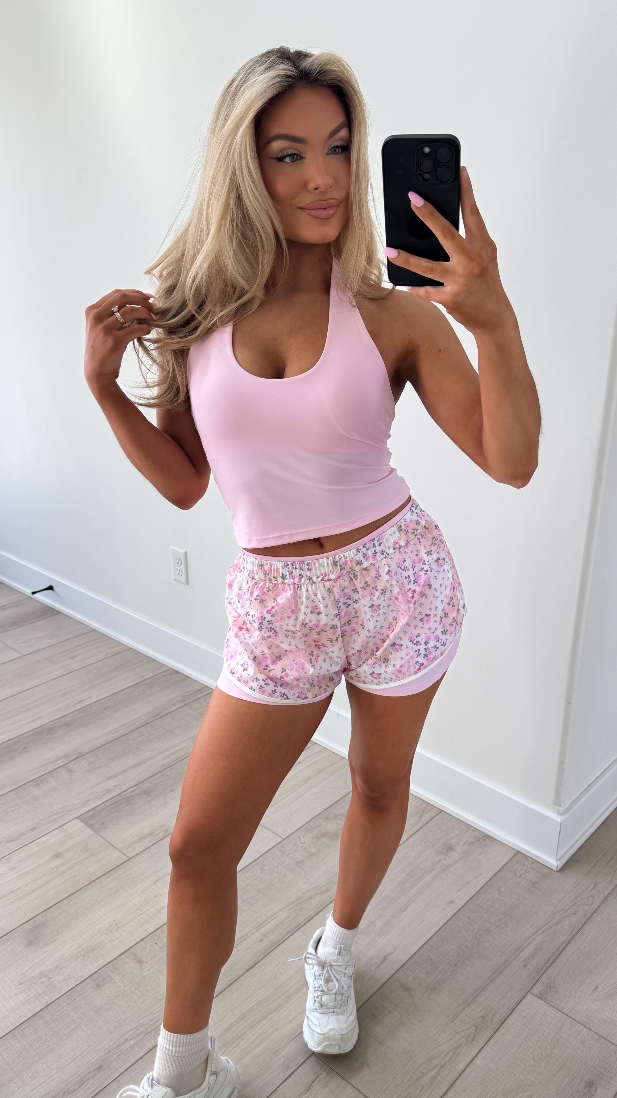 SCULPT SCOOP HALTER TOP BUBBLEGUM