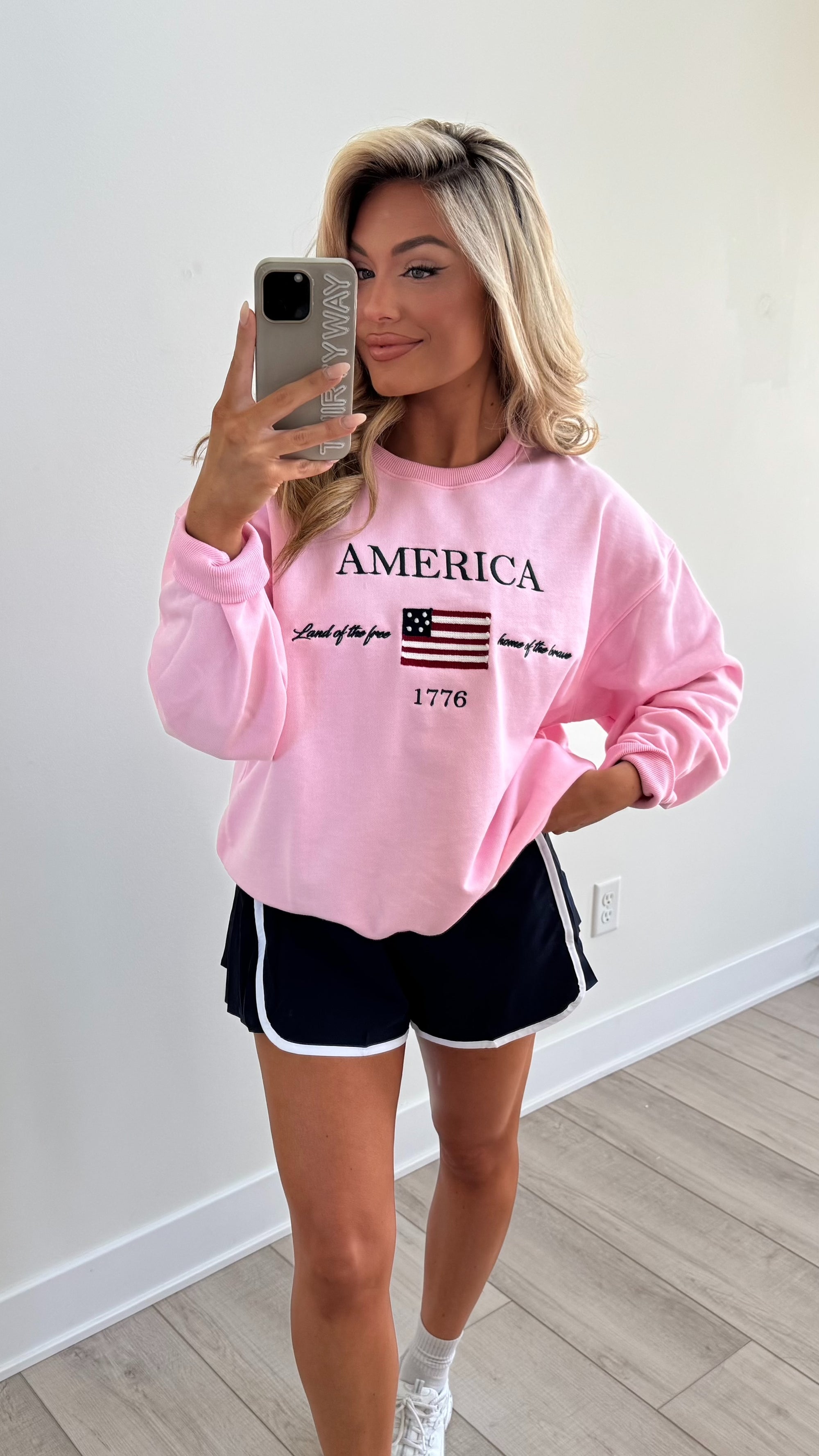 AMERICAN SWEETHEART CREWNECK