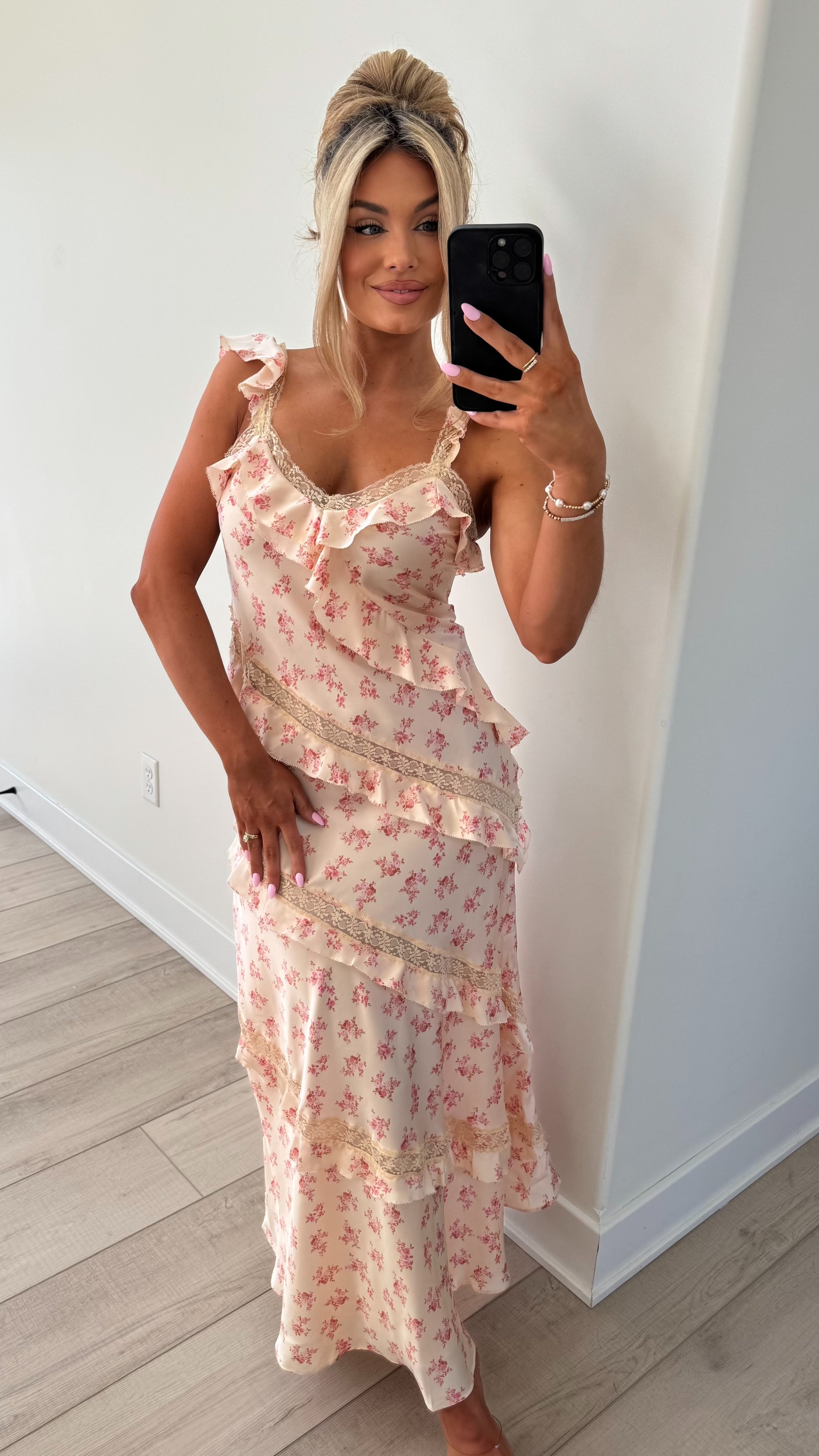 ELOISE FLORAL MAXI DRESS