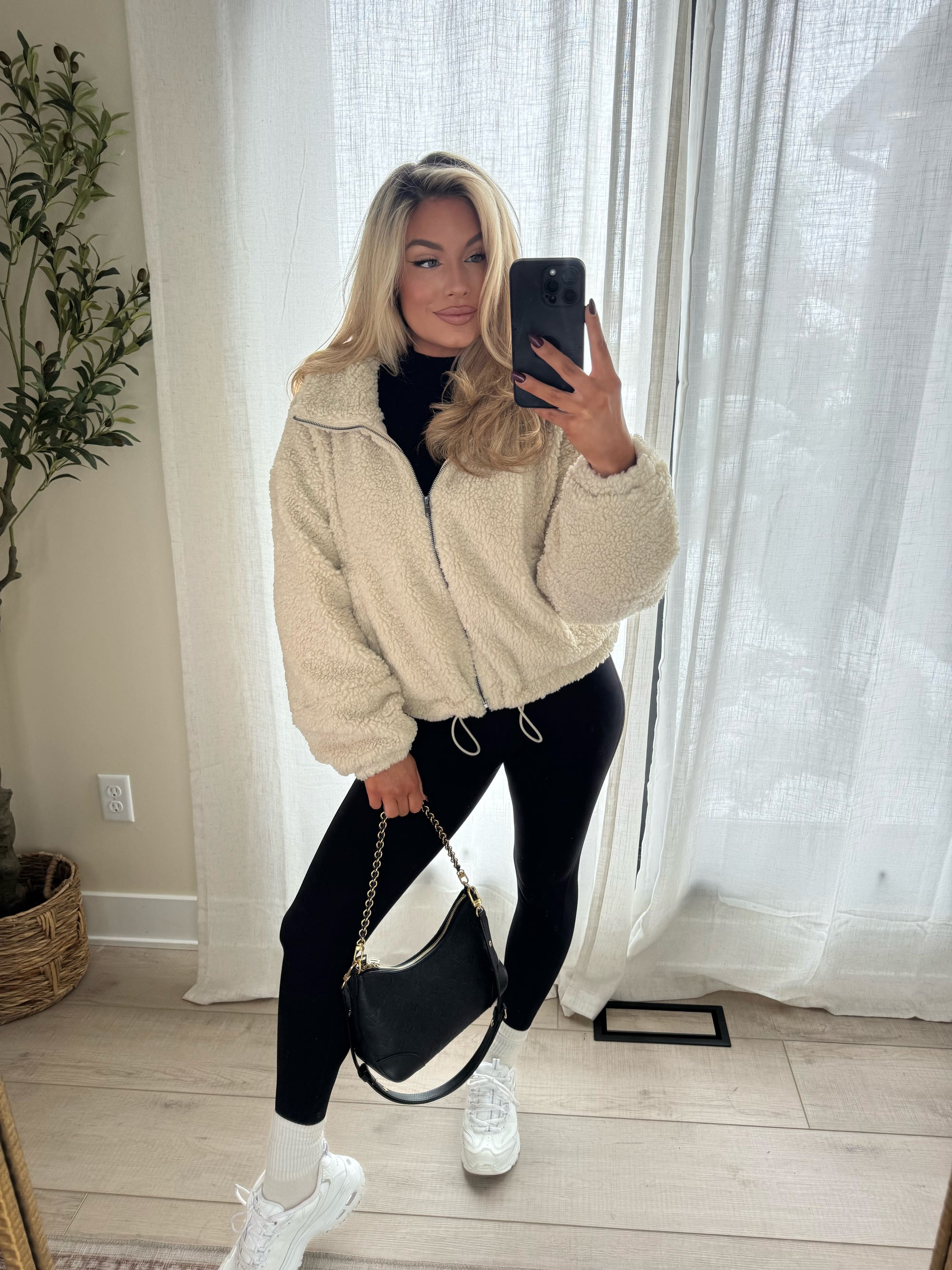 SNOWFALL SHERPA JACKET