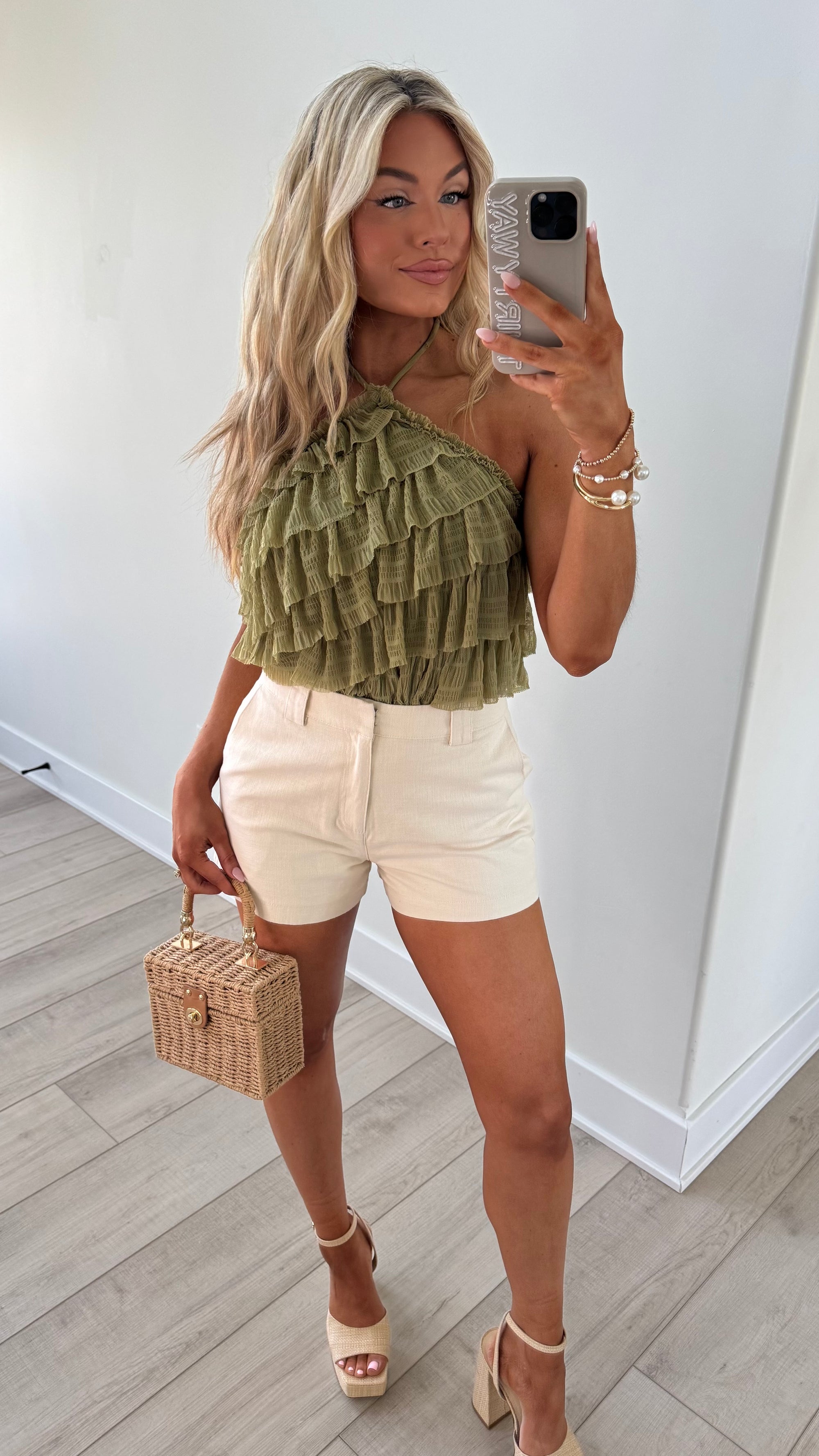 CREAM WOVEN TROUSER SHORT