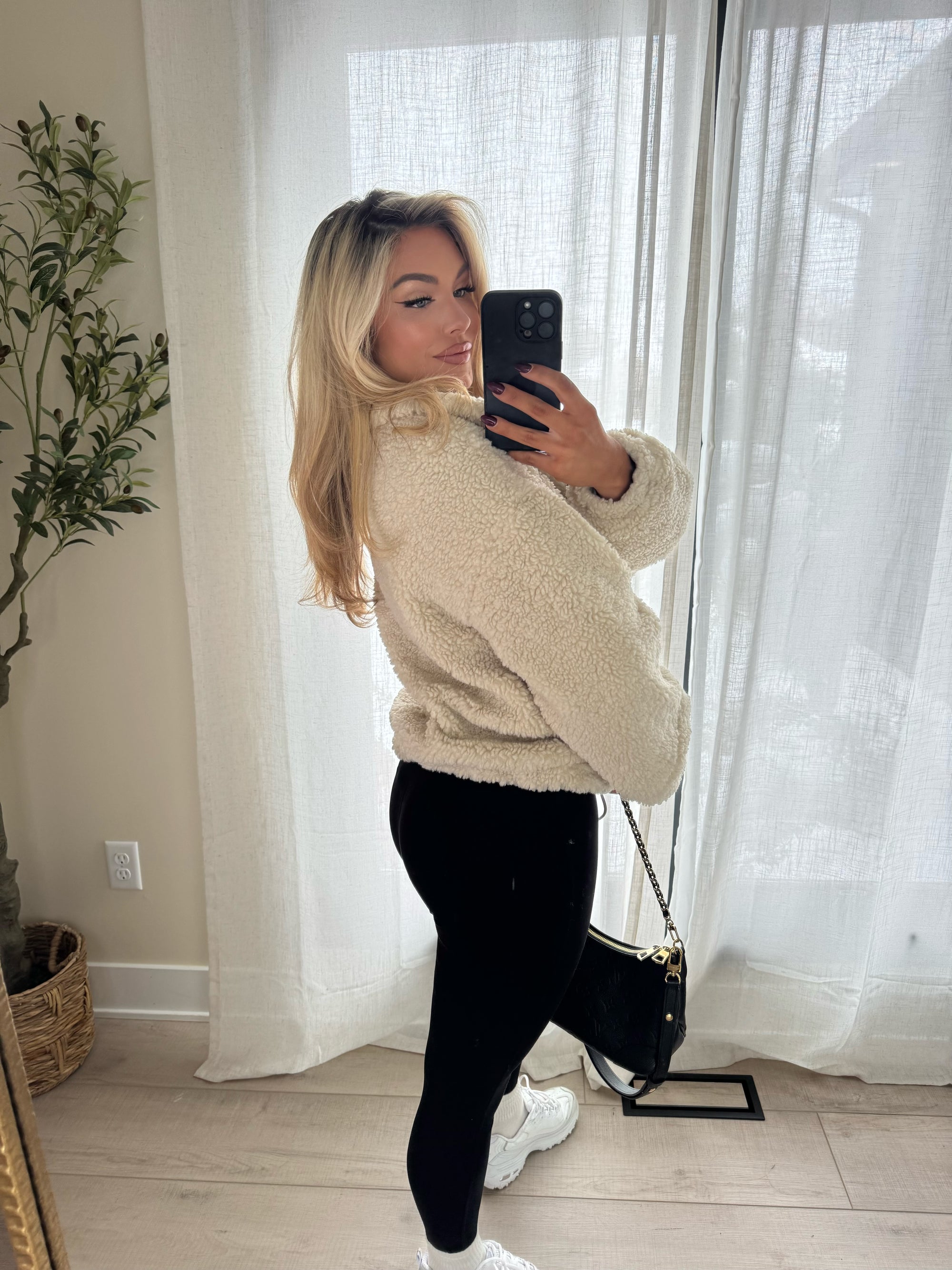 SNOWFALL SHERPA JACKET