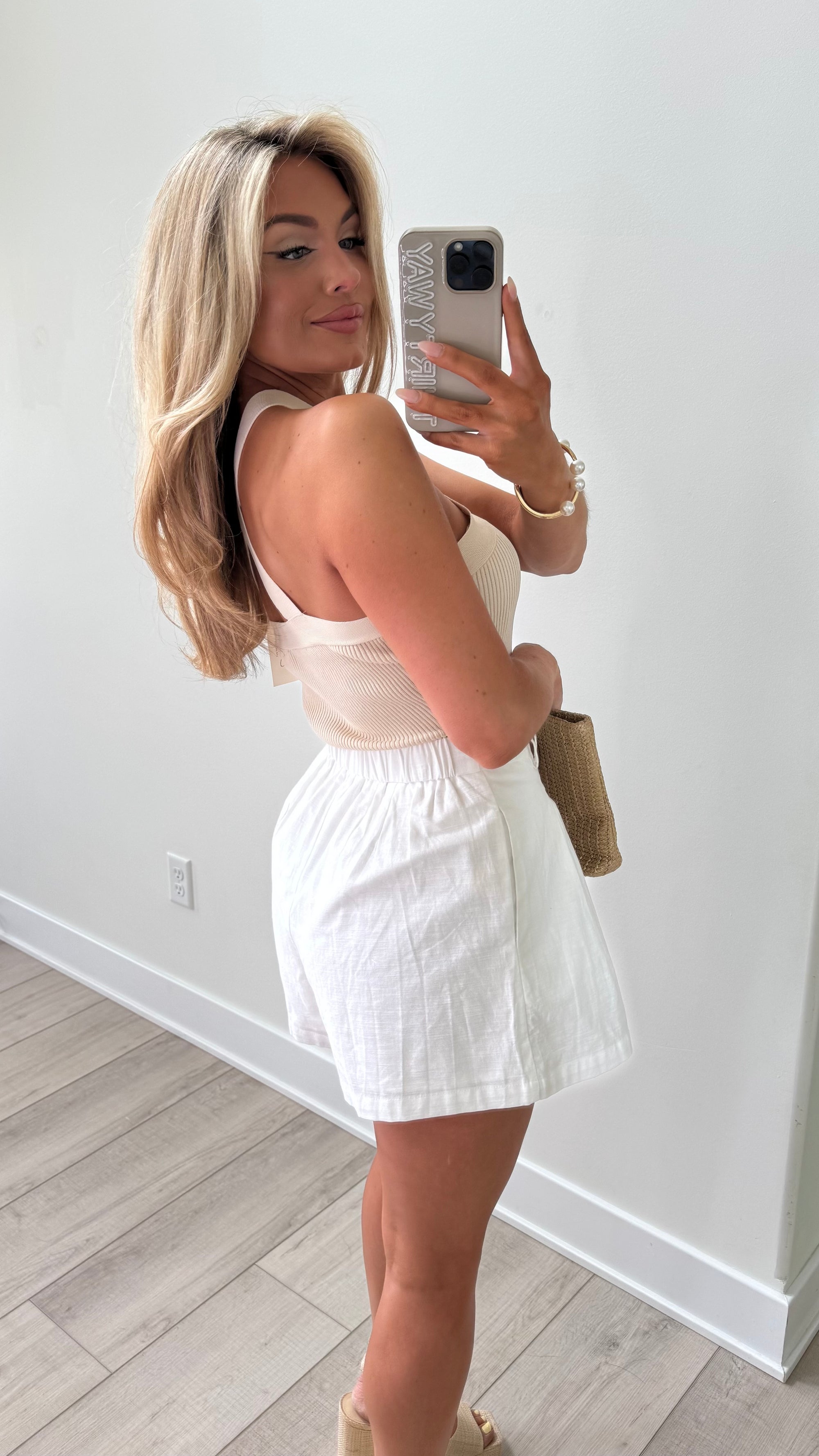 HALTER NECK SHELL TOP TAN