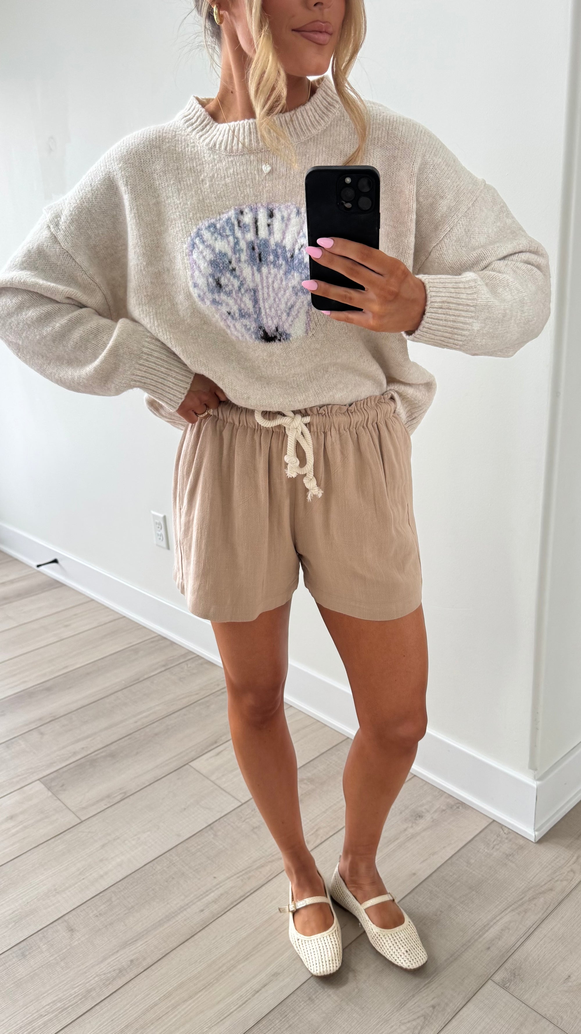 HIGH-WAISTED LINEN SHORTS TAN