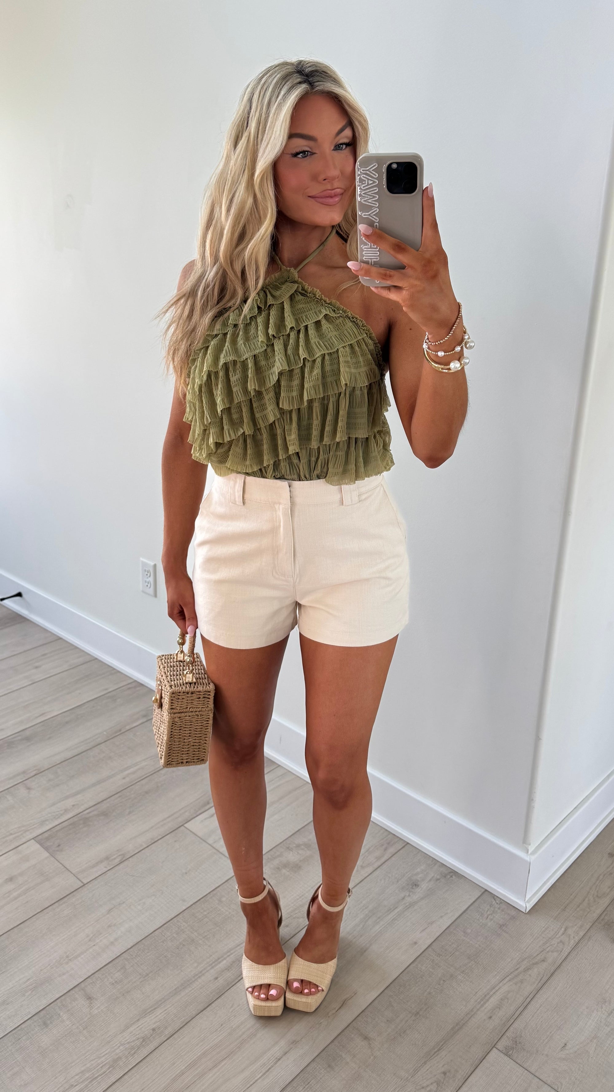 CREAM WOVEN TROUSER SHORT