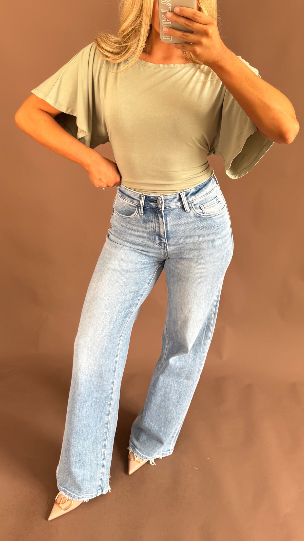 HIGH-RISE WIDE LEG DENIM