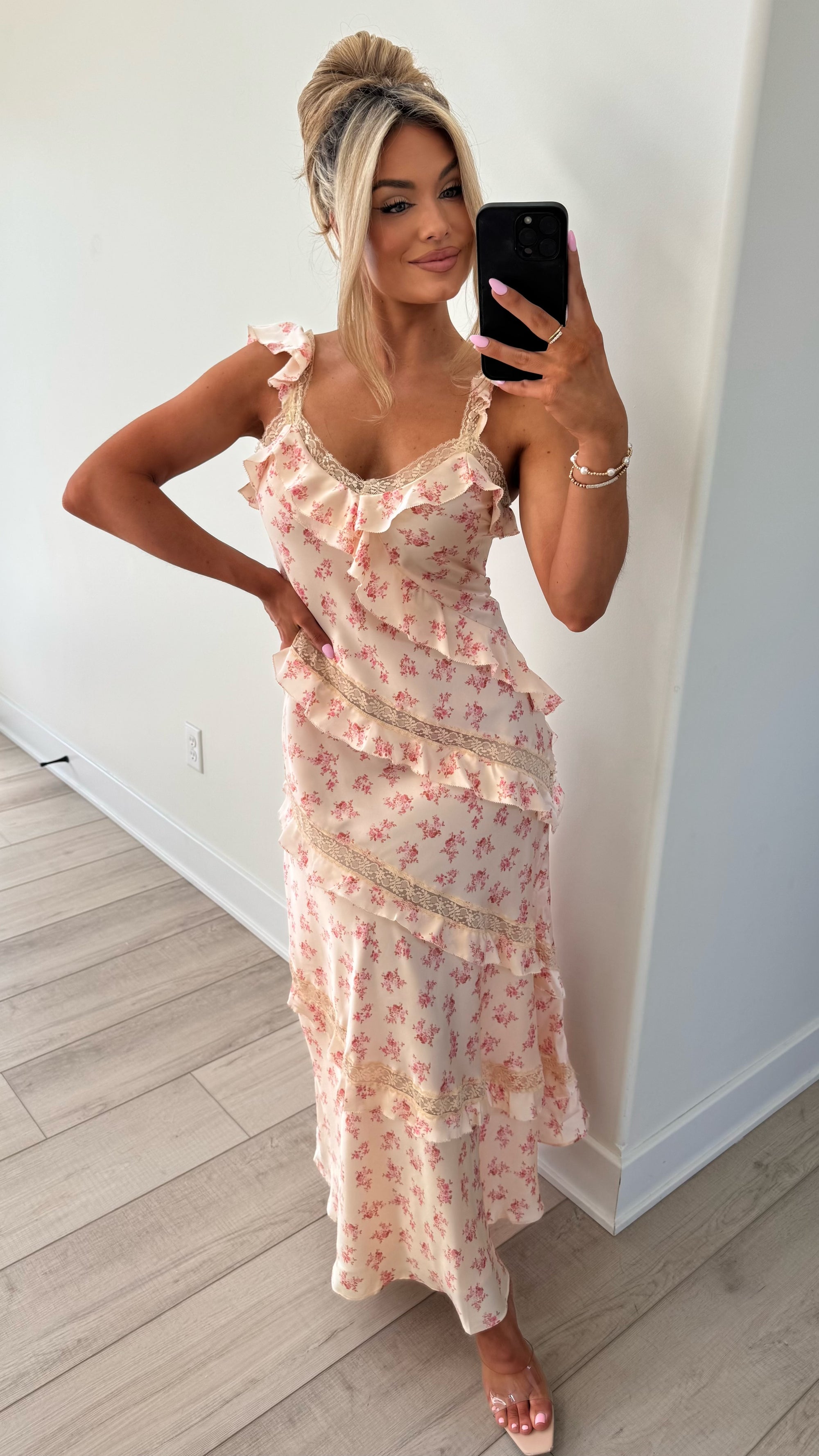 ELOISE FLORAL MAXI DRESS